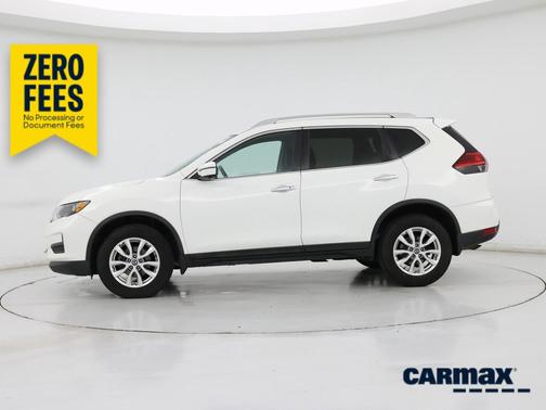 White 2017 Nissan Rogue SV
