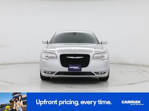 Silver 2019 Chrysler 300 Limited