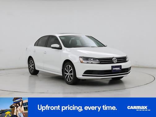 White 2017 Volkswagen Jetta SE