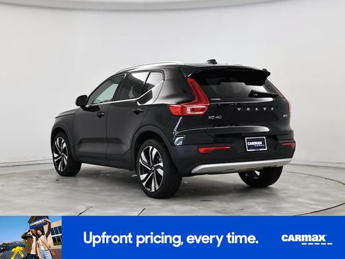 2023 Volvo XC40 B5 Plus Bright Theme