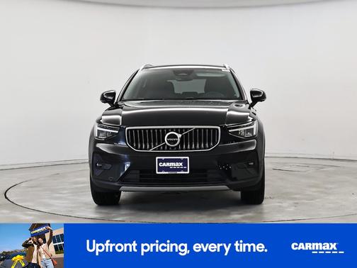 2023 Volvo XC40 B5 Plus Bright Theme