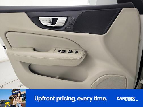 2021 Volvo S60 T6 Momentum