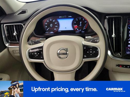 2021 Volvo S60 T6 Momentum