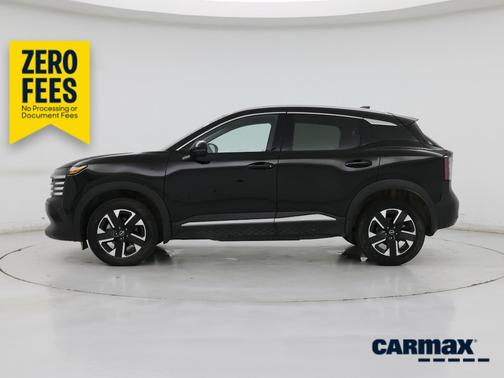 Black 2025 Nissan Kicks SR