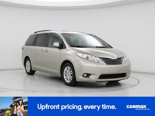 Gold 2017 Toyota Sienna XLE Premium