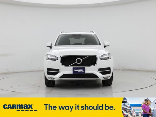 2016 Volvo XC90 T6 Momentum