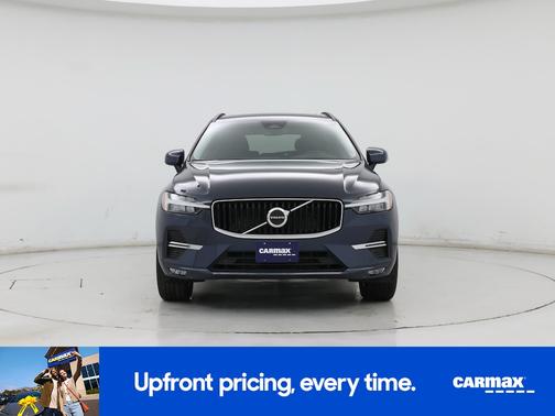Gray 2023 Volvo XC60 B5 Core