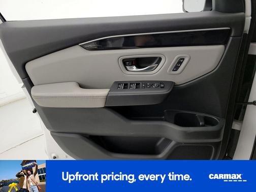 White 2024 Honda Pilot EX-L