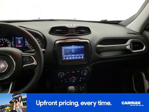 White 2018 Jeep Renegade Latitude