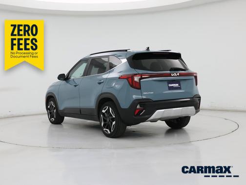 Blue 2024 Kia Seltos SX