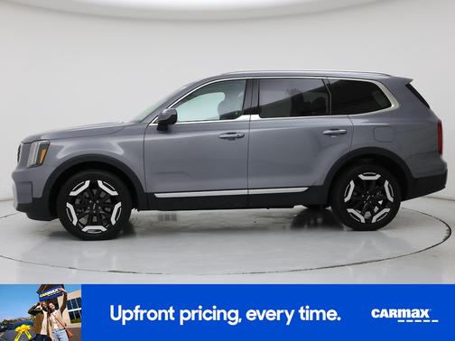 Silver 2025 Kia Telluride S