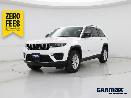 White 2023 Jeep Grand Cherokee Laredo