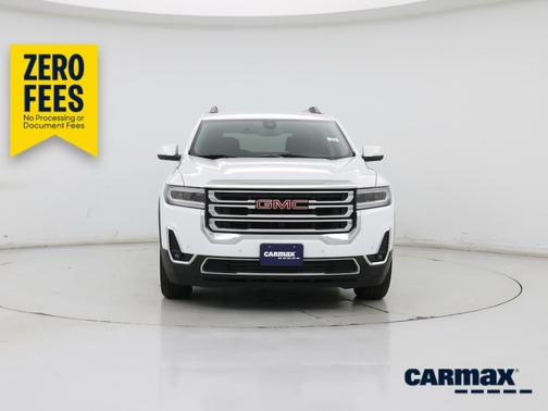 White 2023 GMC Acadia SLT