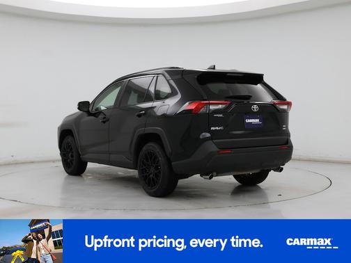 2020 Toyota RAV4 LE