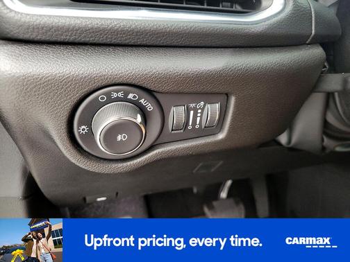 Red 2022 Chrysler Pacifica Hybrid Pinnacle