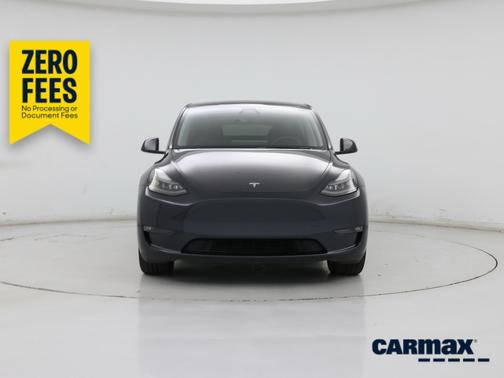 Gray 2025 Tesla Model Y Long Range