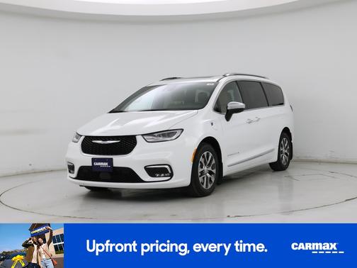 2023 Chrysler Pacifica Hybrid Pinnacle