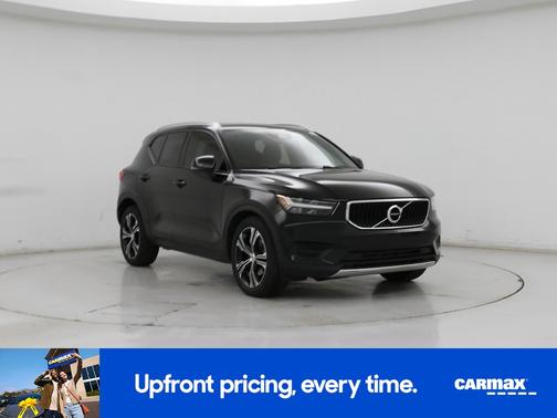2019 Volvo XC40 T5 Momentum