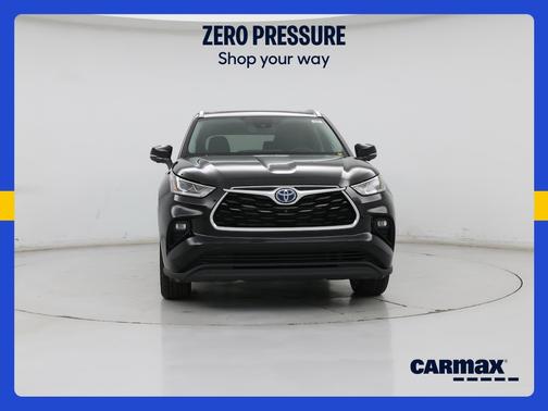 Black 2023 Toyota Highlander Hybrid Limited