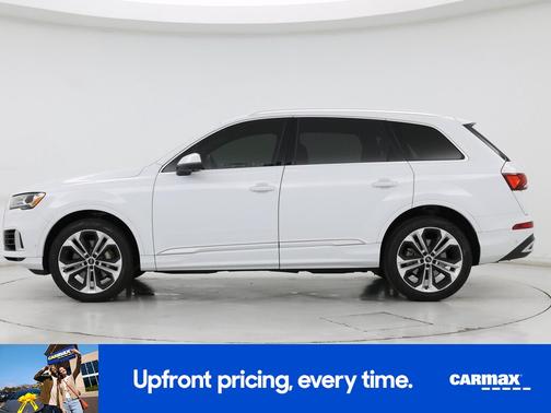 White 2021 Audi Q7 Premium Plus