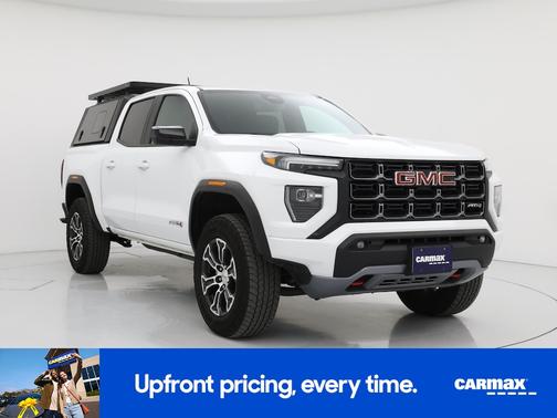 White 2024 GMC Canyon AT4