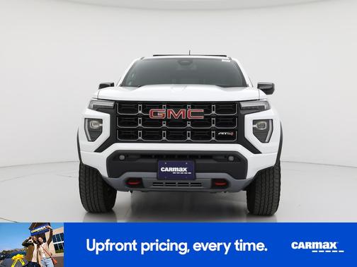 White 2024 GMC Canyon AT4