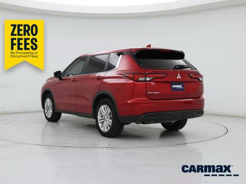Red 2024 Mitsubishi Outlander ES