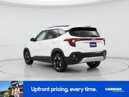 White 2025 Kia Seltos S