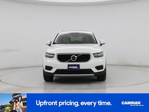 2020 Volvo XC40 T5 Momentum