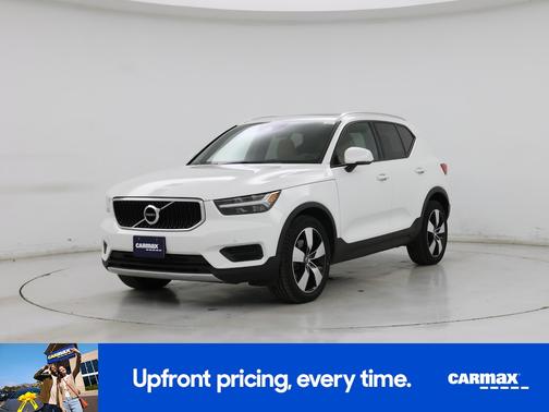 2020 Volvo XC40 T5 Momentum