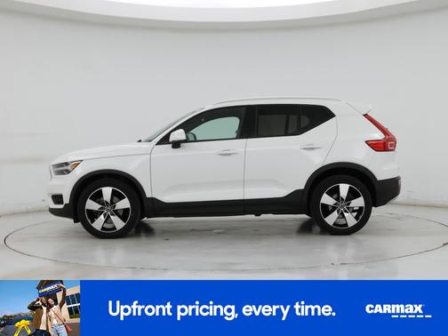 2020 Volvo XC40 T5 Momentum