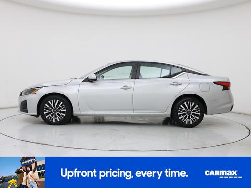 Silver 2023 Nissan Altima SV