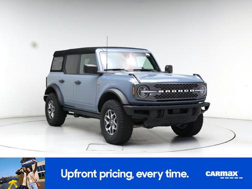 Gray 2023 Ford Bronco Badlands