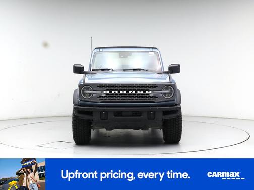 Gray 2023 Ford Bronco Badlands