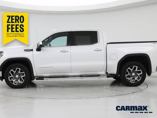 White 2023 GMC Sierra 1500 SLT