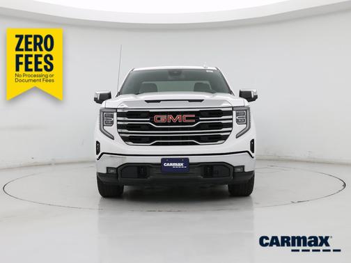 White 2023 GMC Sierra 1500 SLT