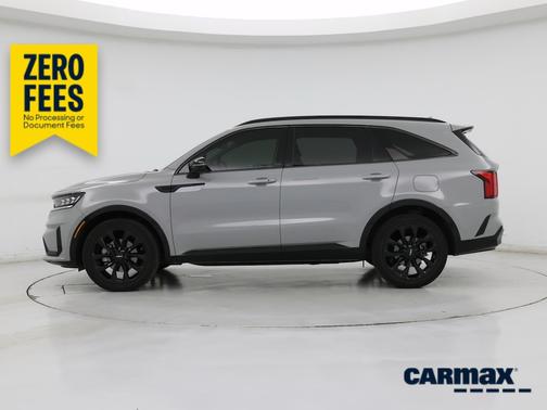 Gray 2022 Kia Sorento SX