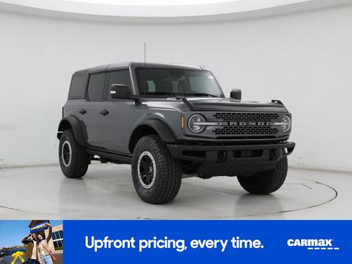 Gray 2023 Ford Bronco Badlands