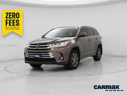 Brown 2018 Toyota Highlander XLE