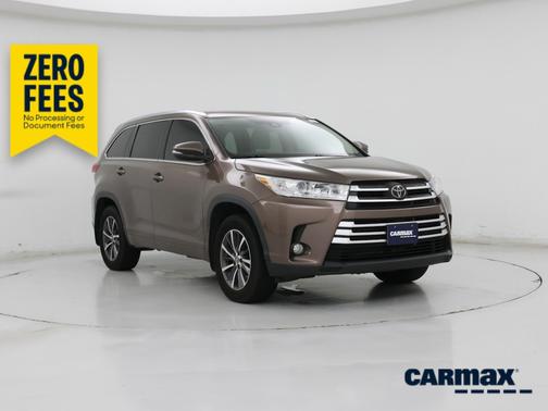 Brown 2018 Toyota Highlander XLE