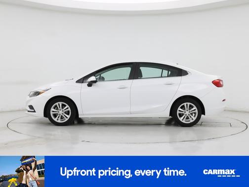 White 2018 Chevrolet Cruze LT