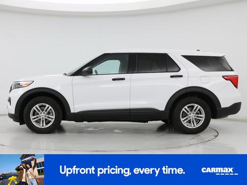 White 2023 Ford Explorer