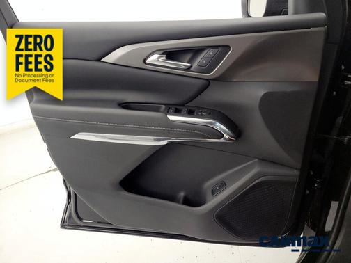 Black 2025 Chevrolet Traverse LT