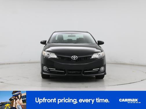 Black 2014 Toyota Camry SE