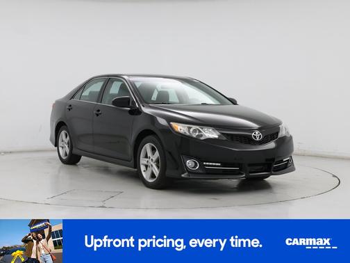 Black 2014 Toyota Camry SE