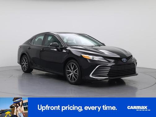 2022 Toyota Camry Hybrid XLE