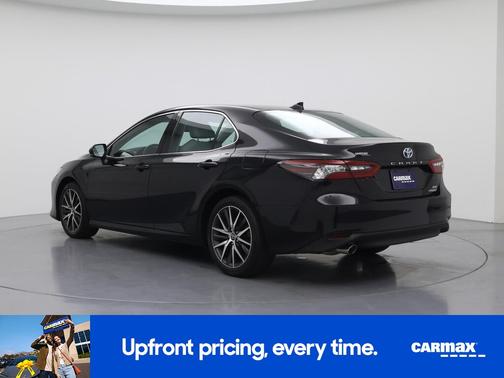 2022 Toyota Camry Hybrid XLE