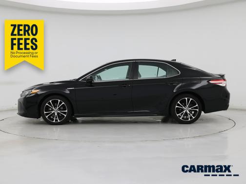 Black 2020 Toyota Camry Hybrid SE