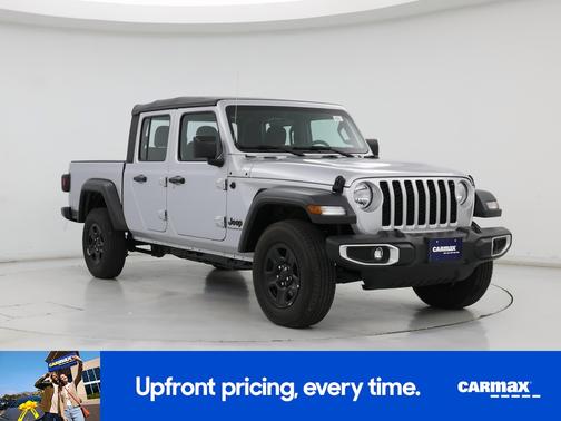 Silver 2023 Jeep Gladiator Sport
