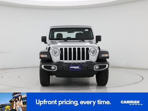 Silver 2023 Jeep Gladiator Sport